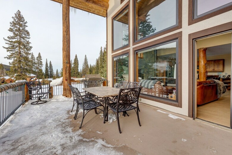 400 Whispering Pines Circle (private Home With Hot Tub)