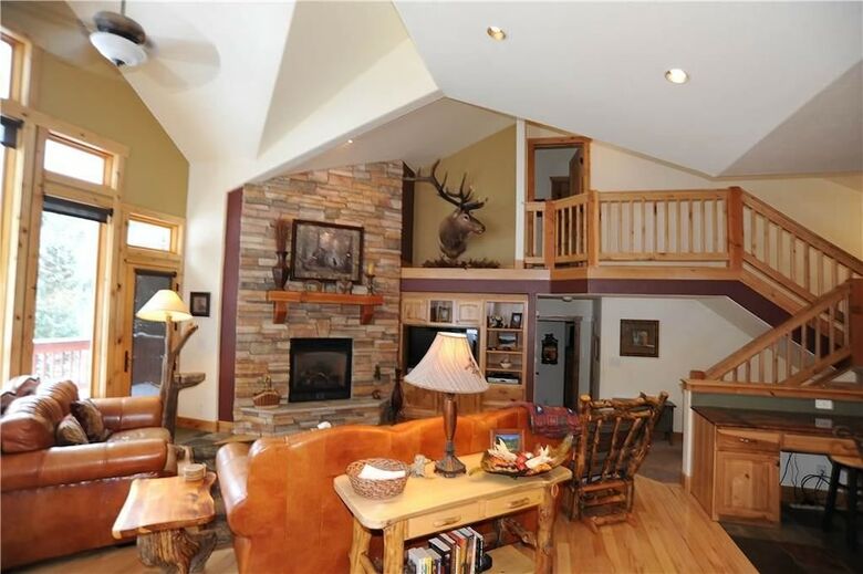 Moose Meadow Retreat (private Home With Hot Tub)