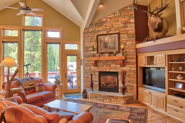 Moose Meadow Retreat (private Home With Hot Tub)