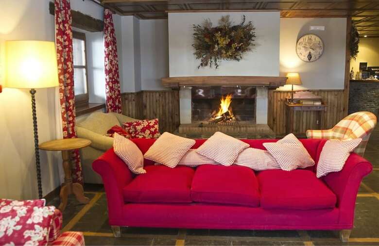 Hotel AA Chalet Bassibe Baqueira By Silken