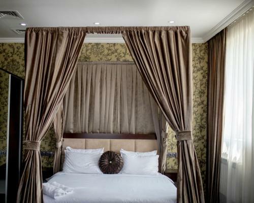 Corniche Family Hotel Baku
