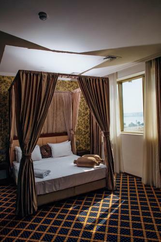 Corniche Family Hotel Baku