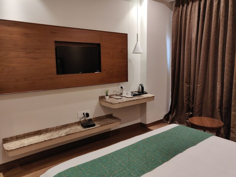 Hotel Maple Grand
