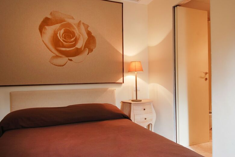 Posh Neighbourhood Apartment