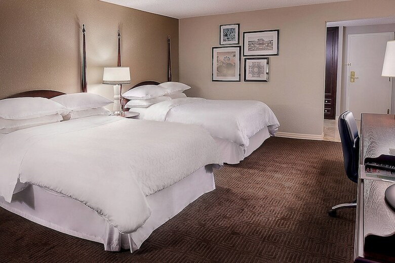 Sheraton Westport Chalet Hotel St. Louis
