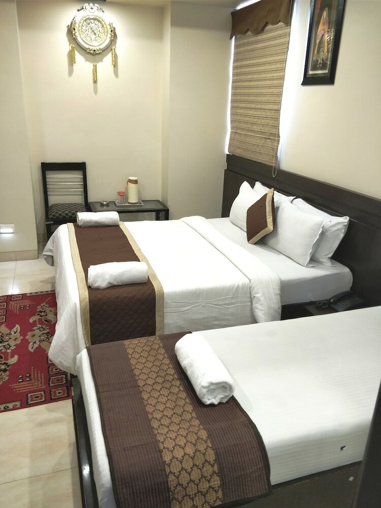 Hotel Jinendra Palace