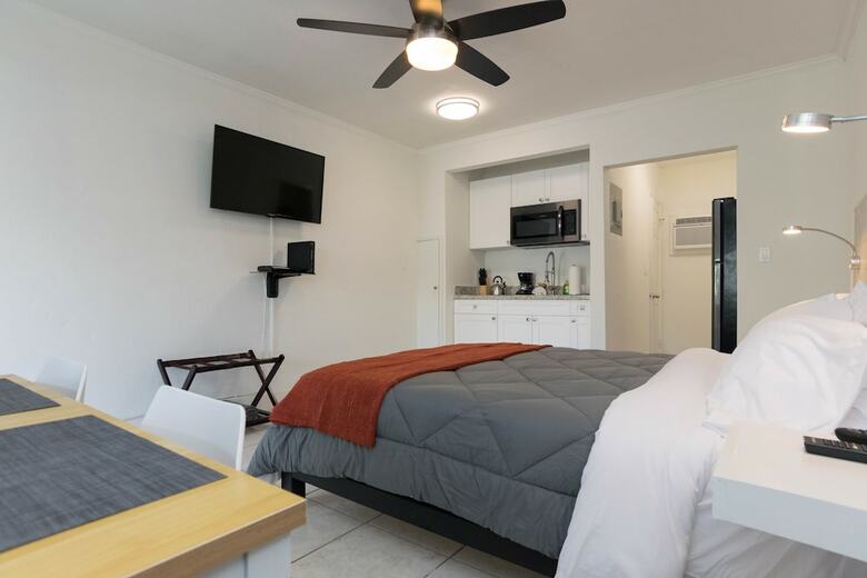 Apartamentos Costa Este Beach Vacation