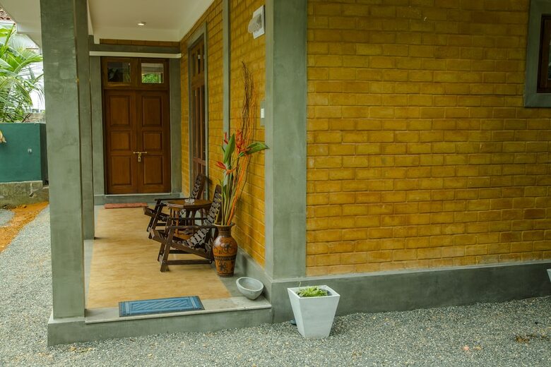 Villa Brown House