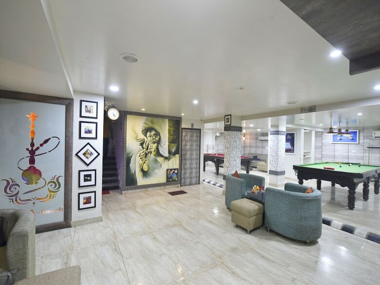 Oyo 12421 Hotel Gt View