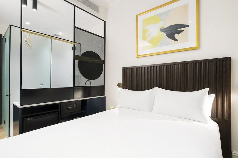 Little Albion, A Crystalbrook Collection Boutique Hotel