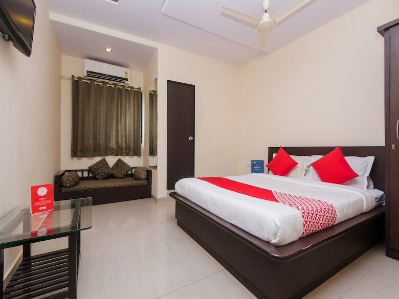 Hotel Oyo 11890 Farmhouse Residency