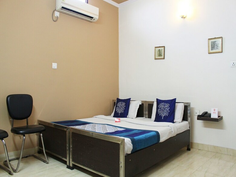Hotel Oyo 3956 Home Stay Punjabi Handi