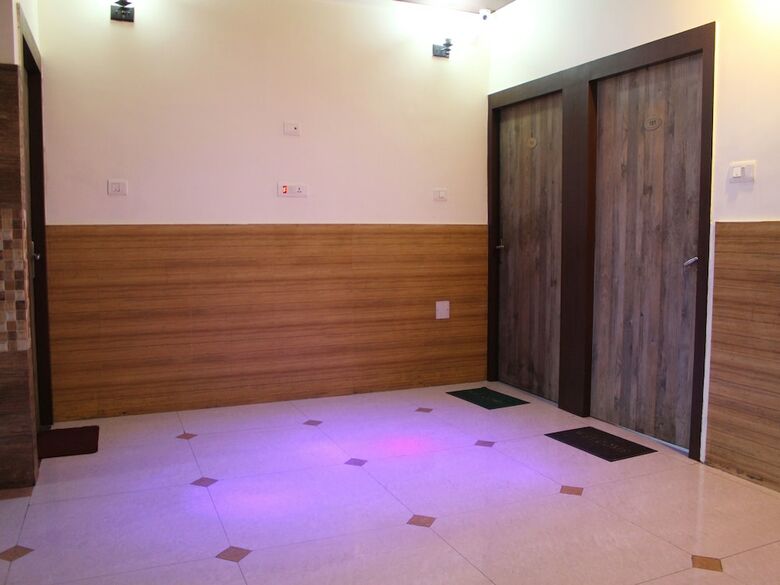 Hotel Oyo 3956 Home Stay Punjabi Handi