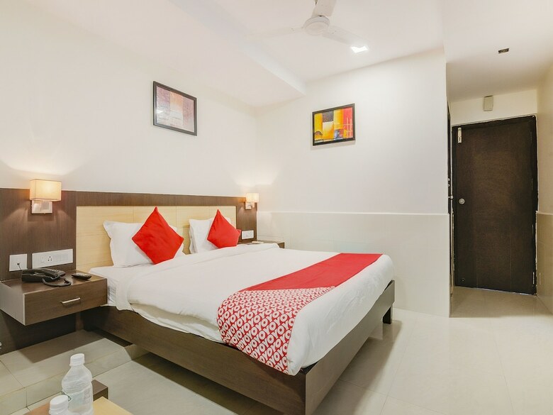 Oyo 6383 Hotel Leela Grand Inn