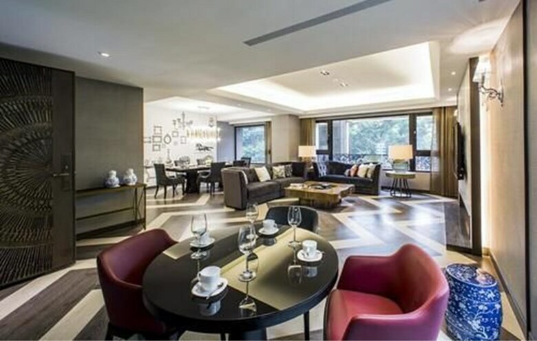 Apartamentos J Palace Residence