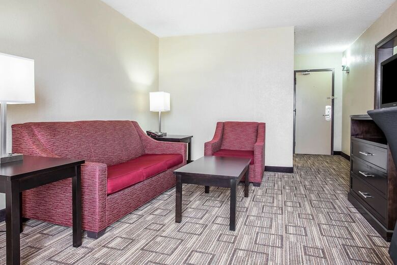 Clarion Hotel