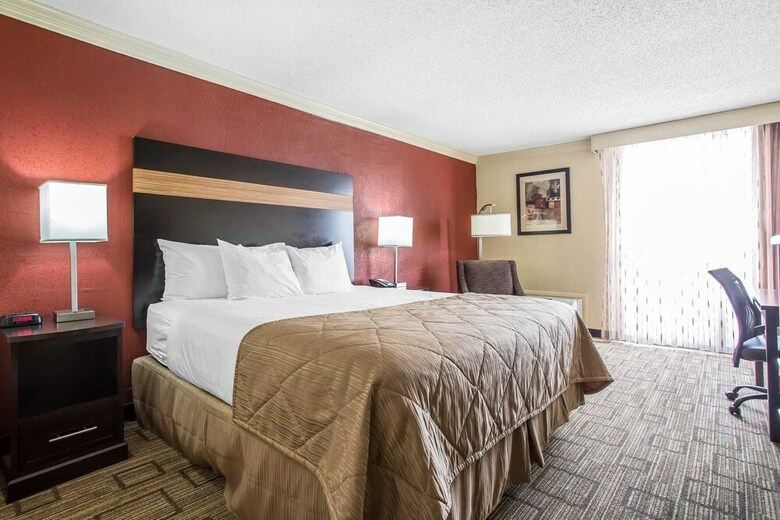 Clarion Hotel