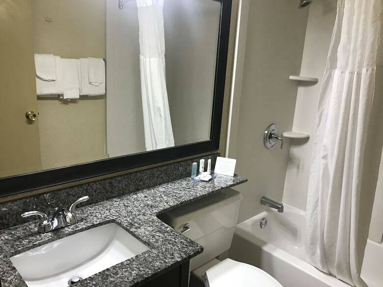 Clarion Hotel