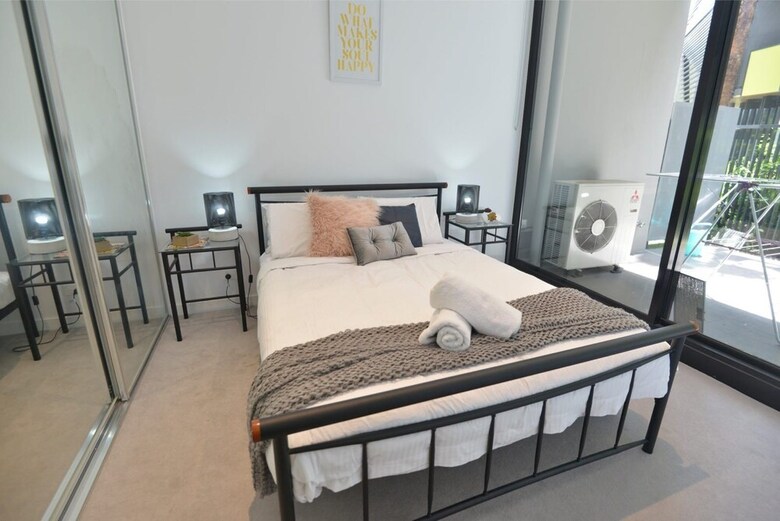 Apartamentos Spacious Cosy Bedroom Suite + Large Balcony