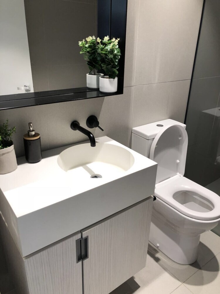 Apartamentos Spacious Cosy Bedroom Suite + Large Balcony