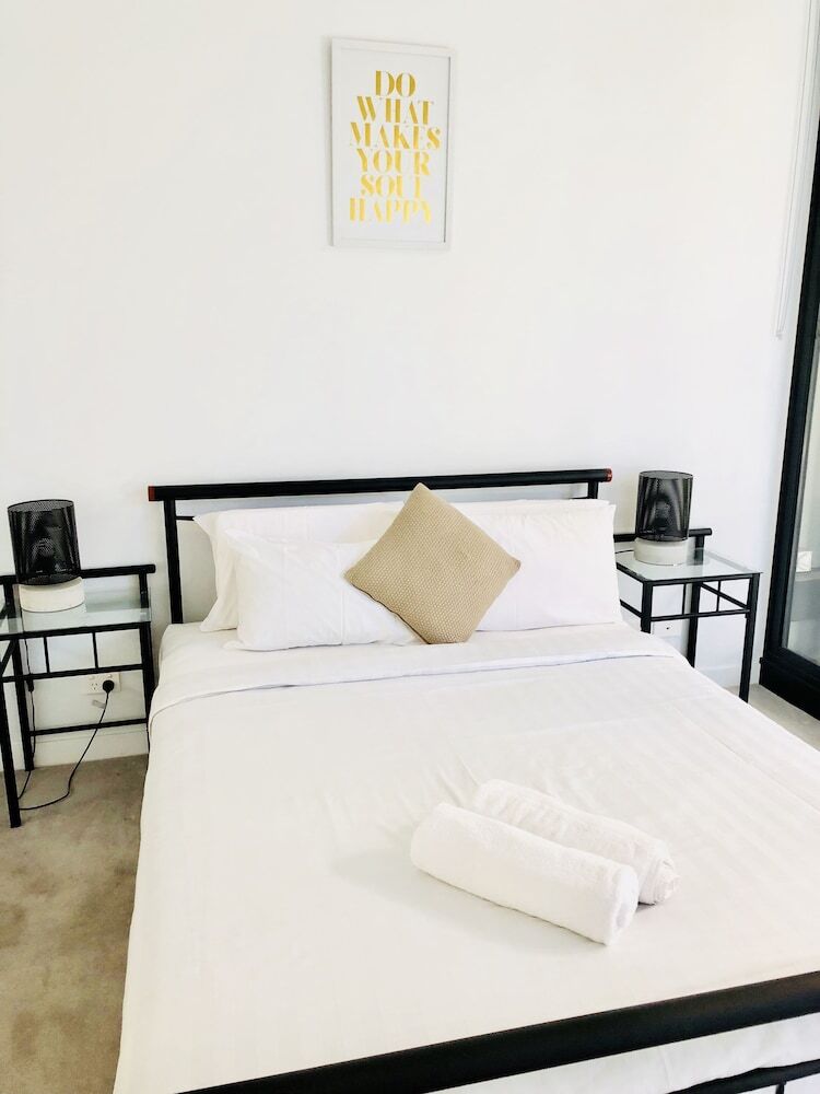 Apartamentos Spacious Cosy Bedroom Suite + Large Balcony
