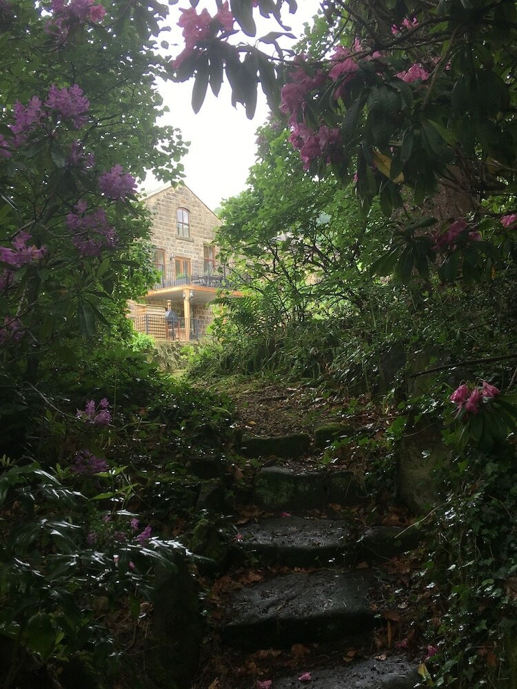 Otley Chevin B&B With Dining