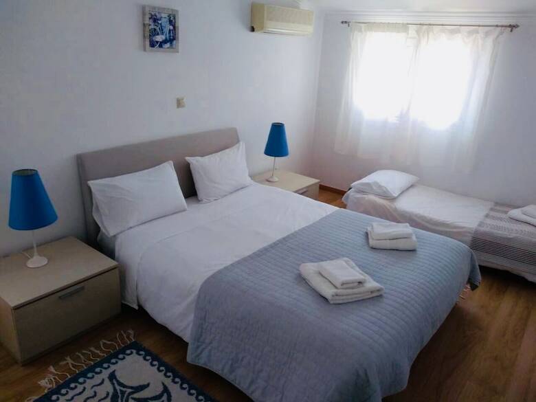Villa Ampelaki (30 Meters To The Beach)