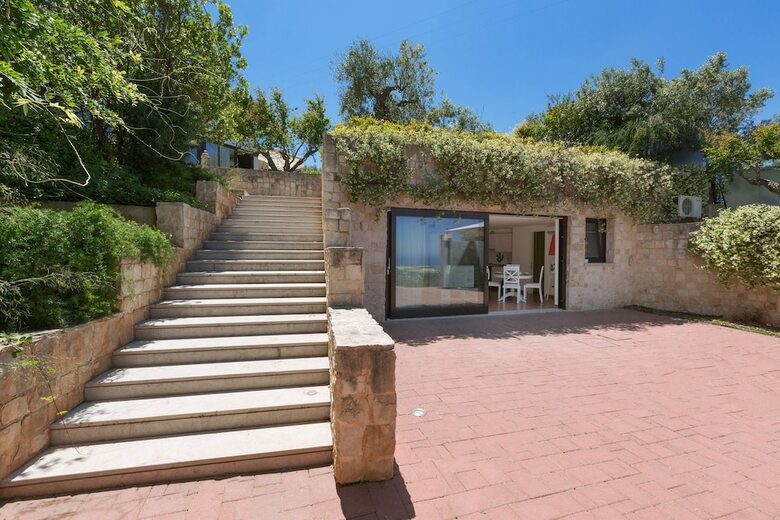 Villa Iside