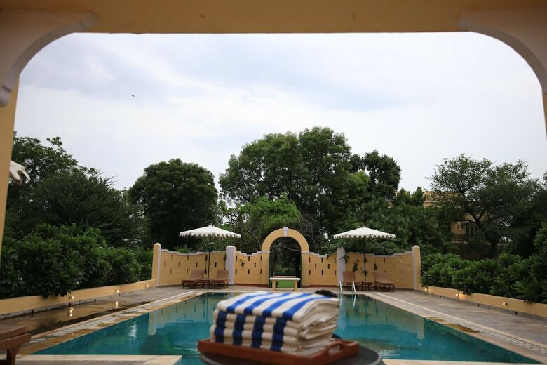 Hotel Roop Niwas Kothi