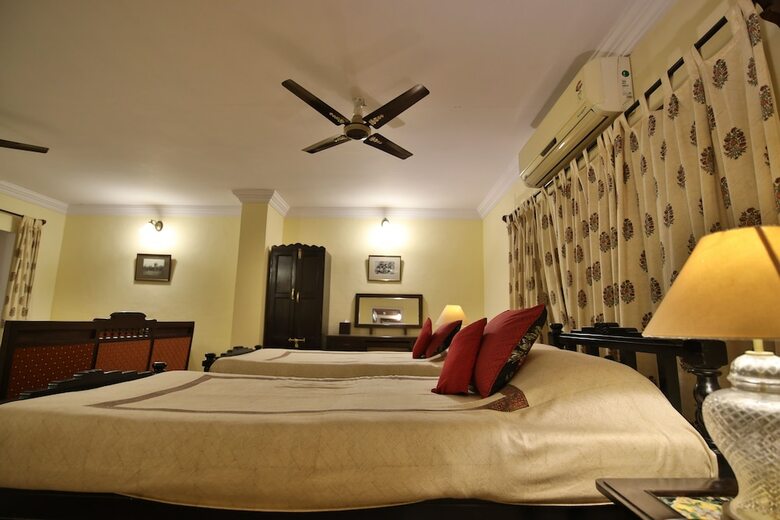 Hotel Roop Niwas Kothi