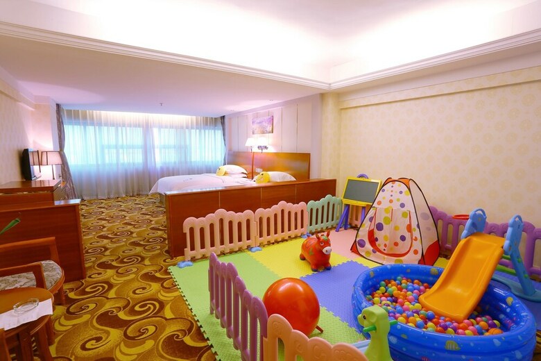Victoria Hotels