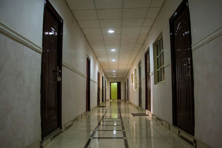 Masbat De-kings Hotel
