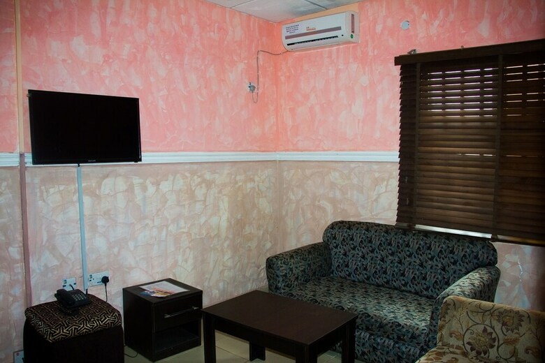 Masbat De-kings Hotel