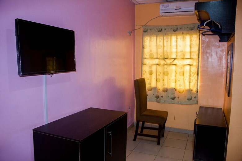 Masbat De-kings Hotel