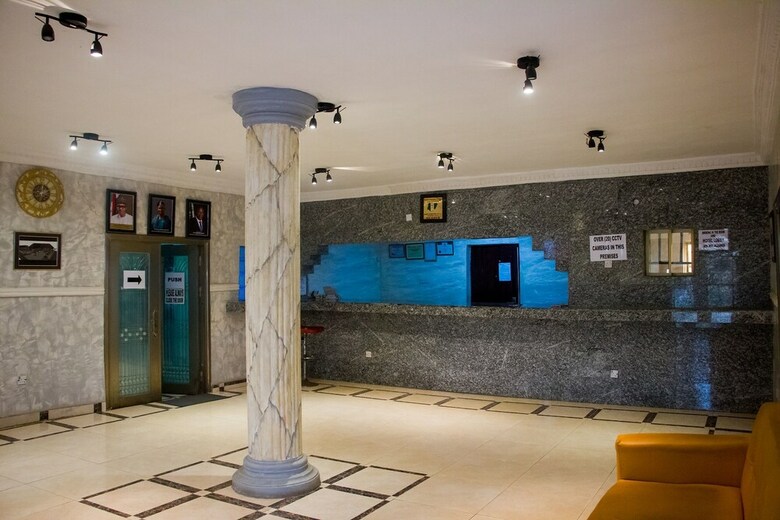 Masbat De-kings Hotel