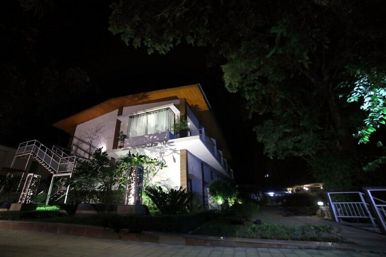 Hotel Namami Ganges Resort