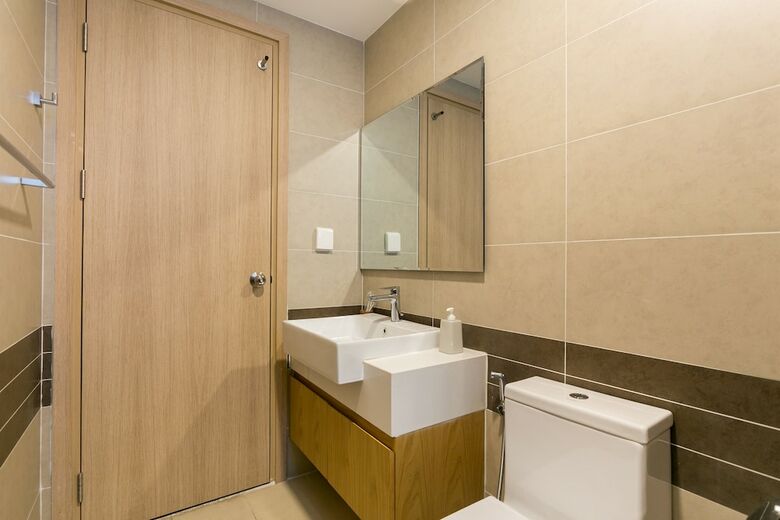 Rivergate Apartment
