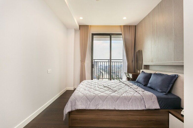 Rivergate Apartment