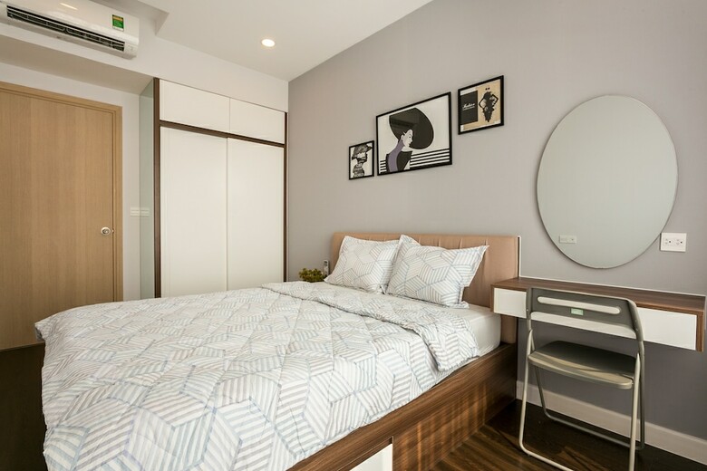 Rivergate Apartment