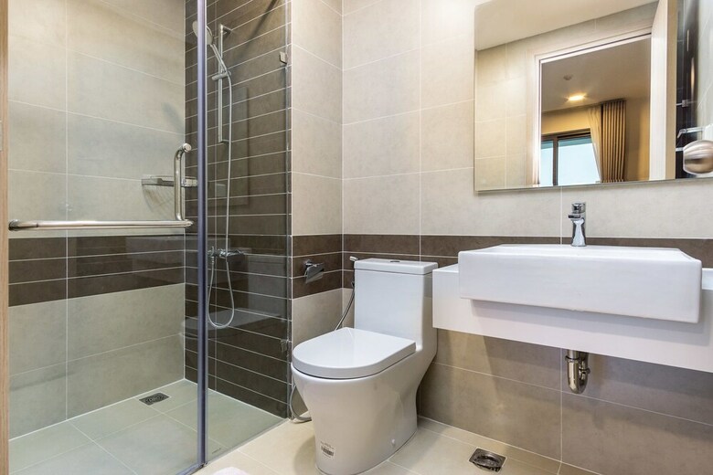 Rivergate Apartment