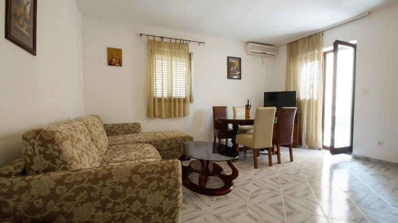 Apartments Glomazic