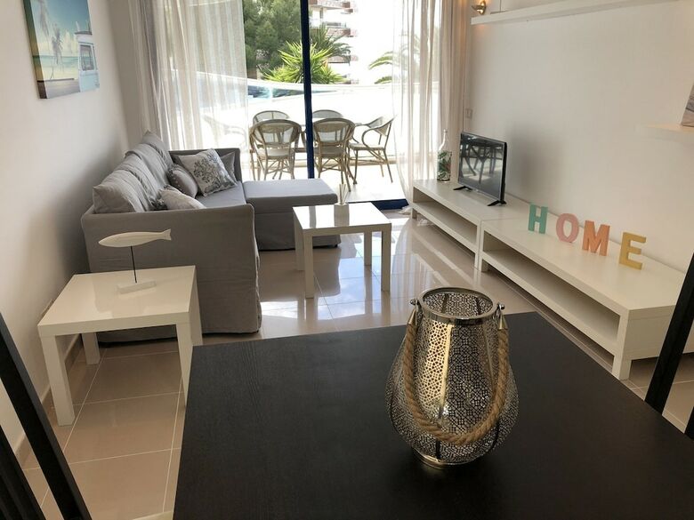 T&h Les Ones Family Apartments