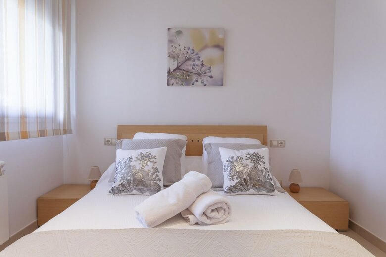 T&h Les Ones Family Apartments