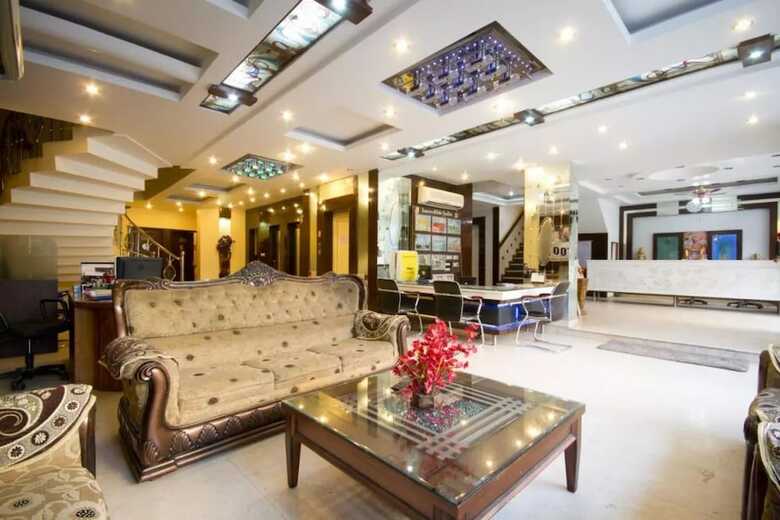 Hotel Comfort Room Shiv Dev Int