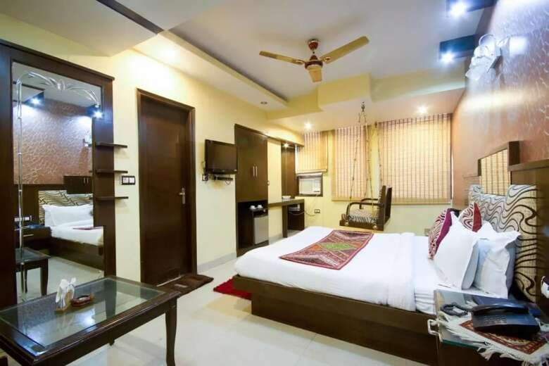 Hotel Comfort Room Shiv Dev Int