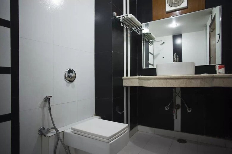 Hotel Comfort Room Shiv Dev Int