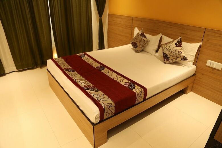 Hotel Madni Royale