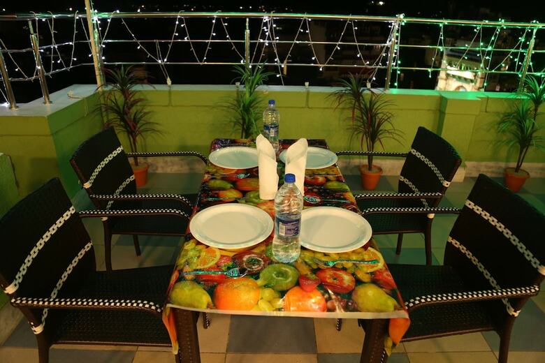 Hotel Madni Royale