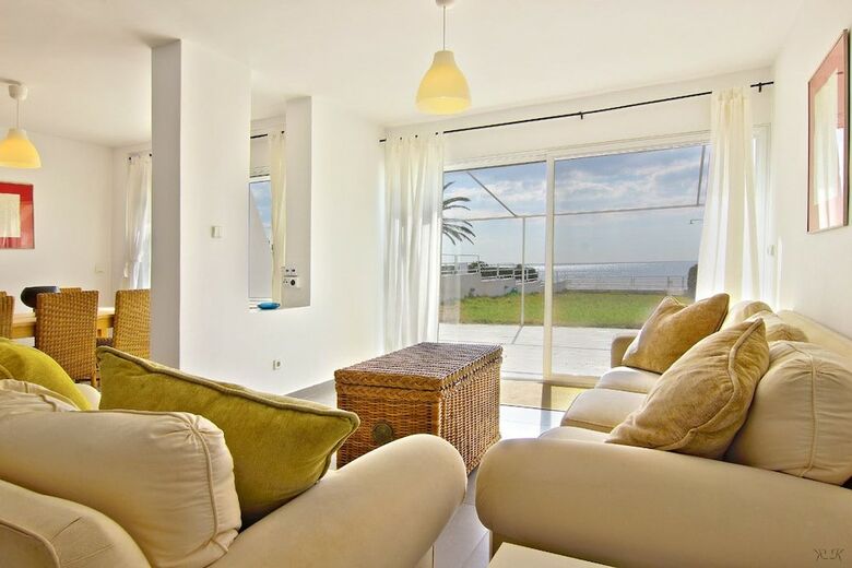 Villa White Coral