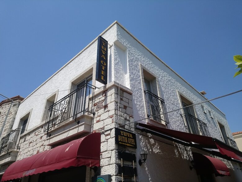 Hostal Yuva Hotel